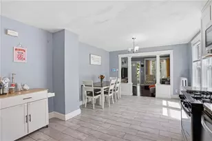 132 Roger Williams Ave, Providence, RI 02907 - Photo 10