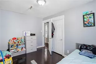 132 Roger Williams Ave, Providence, RI 02907 - Photo 22
