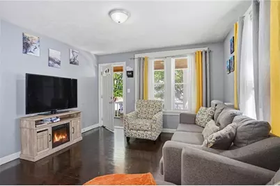 132 Roger Williams Avenue, Providence, RI 02907 - Photo 16
