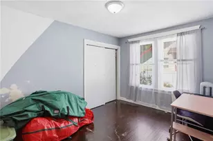 132 Roger Williams Ave, Providence, RI 02907 - Photo 30