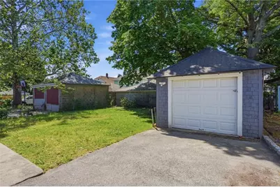 132 Roger Williams Avenue, Providence, RI 02907 - Photo 38