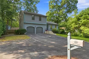 8 Sky View Rd, North Smithfield, RI 02896 - Photo 4
