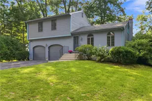 8 Sky View Rd, North Smithfield, RI 02896 - Photo 1