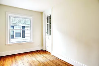 139 Hunts Avenue #1st, Pawtucket, RI 02861 - Photo 8