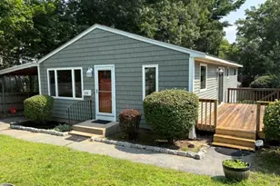 20 Colonial Rd, Coventry, RI 02816 - Photo 2