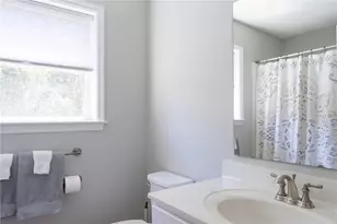 29 Crest St, Middletown, RI 02842 - Photo 16