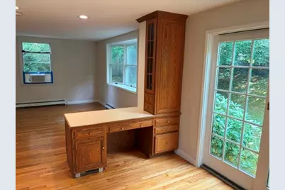390 Indian Avenue, Middletown, RI 02842 - Photo 6