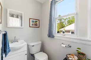 53 Edgewood Ave, Cranston, RI 02905 - Photo 16