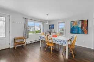 14 Stanton Ave, Narragansett, RI 02882 - Photo 8