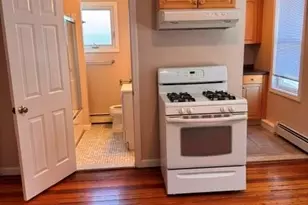 595 Armistice Blvd, Pawtucket, RI 02861 - Photo 4