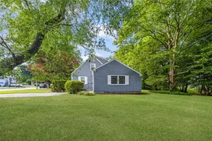 25 Honeywell Ln, Cumberland, RI 02864 - Photo 4