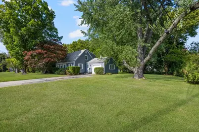 25 Honeywell Lane, Cumberland, RI 02864 - Photo 2