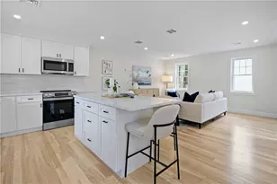 85 Croade St, Warren, RI 02885 - Photo 10