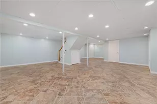 68 Wisteria Dr, Coventry, RI 02816 - Photo 28