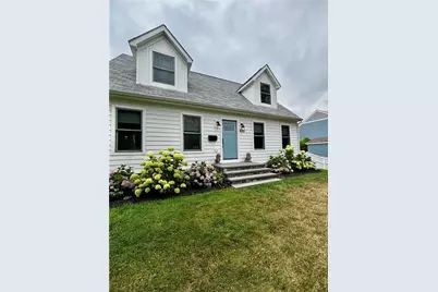 433 Wolcott Avenue, Middletown, RI 02842 - Photo 2