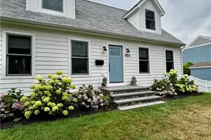 433 Wolcott Ave, Middletown, RI 02842 - Photo 2