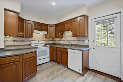 3 Thurston Avenue #2, Newport, RI 02840 - Photo 12