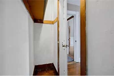 3 Thurston Avenue #2, Newport, RI 02840 - Photo 32