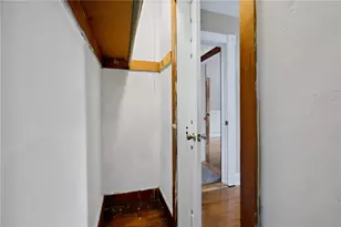 3 Thurston Ave, Newport, RI 02840 - Photo 32