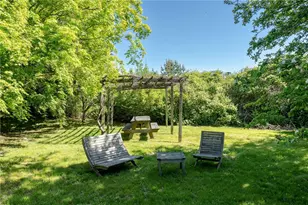 304 3rd Beach Rd, Middletown, RI 02842 - Photo 6