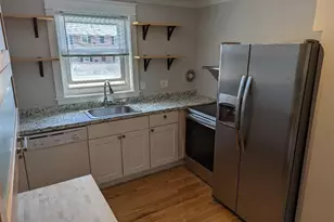 70 Carroll Ave, Newport, RI 02840 - Photo 4
