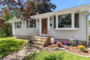 7 Sherwood Ave, Coventry, RI 02816 - Photo 4
