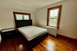 60 Dixon St, Newport, RI 02840 - Photo 8
