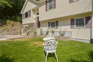 37 Gem St, North Providence, RI 02904 - Photo 4
