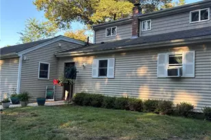 44 Maxwell Dr, North Kingstown, RI 02852 - Photo 1