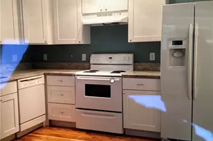 44 Maxwell Dr, North Kingstown, RI 02852 - Photo 2