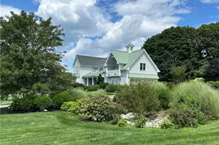 57 Strawberry Ln, Portsmouth, RI 02871 - Photo 2