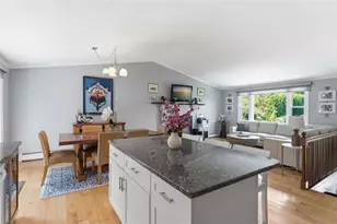 9 Therese St, Narragansett, RI 02882 - Photo 6