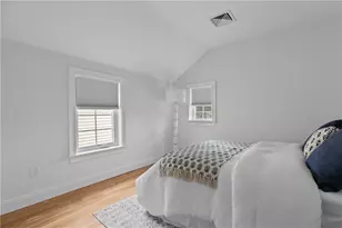34 E Bowery St, Newport, RI 02840 - Photo 22