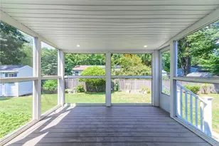 91 Torrington Dr, Warwick, RI 02889 - Photo 24