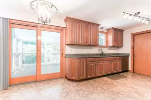 91 Torrington Dr, Warwick, RI 02889 - Photo 4