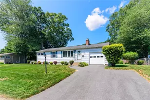 91 Torrington Dr, Warwick, RI 02889 - Photo 1