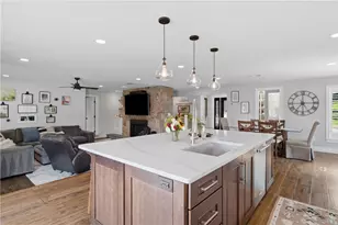 16 Countryside Dr, Johnston, RI 02919 - Photo 6