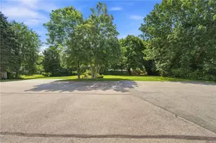 76 Pleasant St, Westerly, RI 02891 - Photo 10