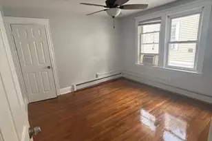 101 Rutherglen Ave, Providence, RI 02907 - Photo 10
