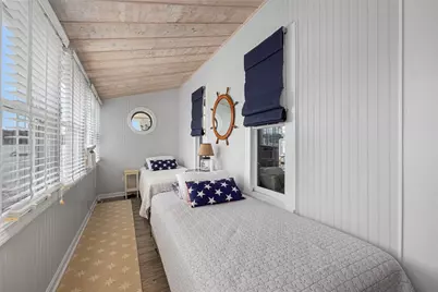 36 Riverside Avenue, Portsmouth, RI 02871 - Photo 16