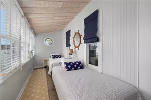 36 Riverside Ave, Portsmouth, RI 02871 - Photo 16