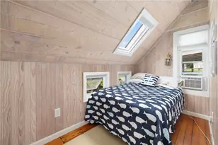36 Riverside Ave, Portsmouth, RI 02871 - Photo 16