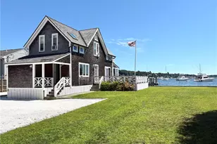 36 Riverside Ave, Portsmouth, RI 02871 - Photo 2