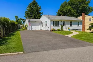5 Lawrence Dr, East Providence, RI 02914 - Photo 2