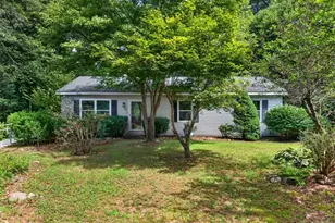 40 Thurston Dr, Hopkinton, RI 02832 - Photo 1