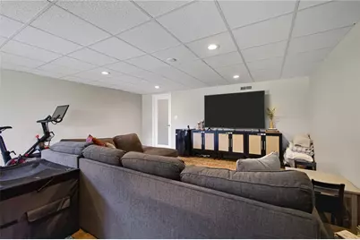 10 Cutters Green #B, North Providence, RI 02904 - Photo 32