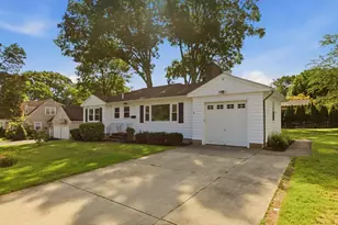 205 Lincoln Ave, Barrington, RI 02806 - Photo 1