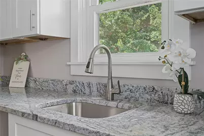 62 Dunbar Avenue, East Providence, RI 02904 - Photo 4