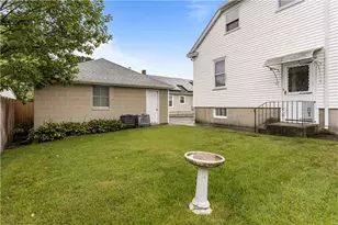 33 Hillcrest Ave, Pawtucket, RI 02860 - Photo 36