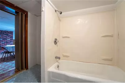 126 Clay Street, Pawtucket, RI 02860 - Photo 20